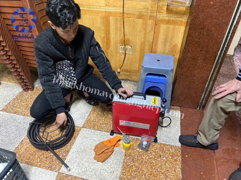 Nguyên nhân nghẹt cống ở nhà bếp do dầu mỡ đông kết trong ống Nguyên nhân nghẹt cống ở nhà bếp do dầu mỡ đông kết trong ống