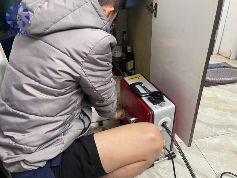 những trường hợp dễ gây hư hỏng đường ống khi dùng máy thông cống