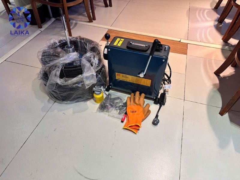 những sai lầm khi vệ sinh máy thông cống cần tránh