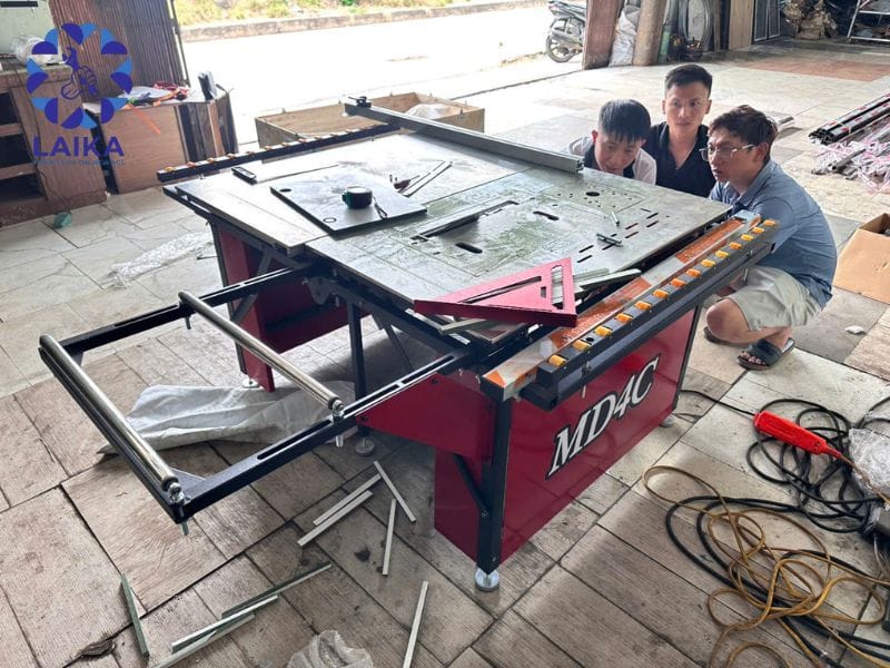 hướng dẫn cách căn chỉnh máy cưa bàn trượt chi tiết từng bước